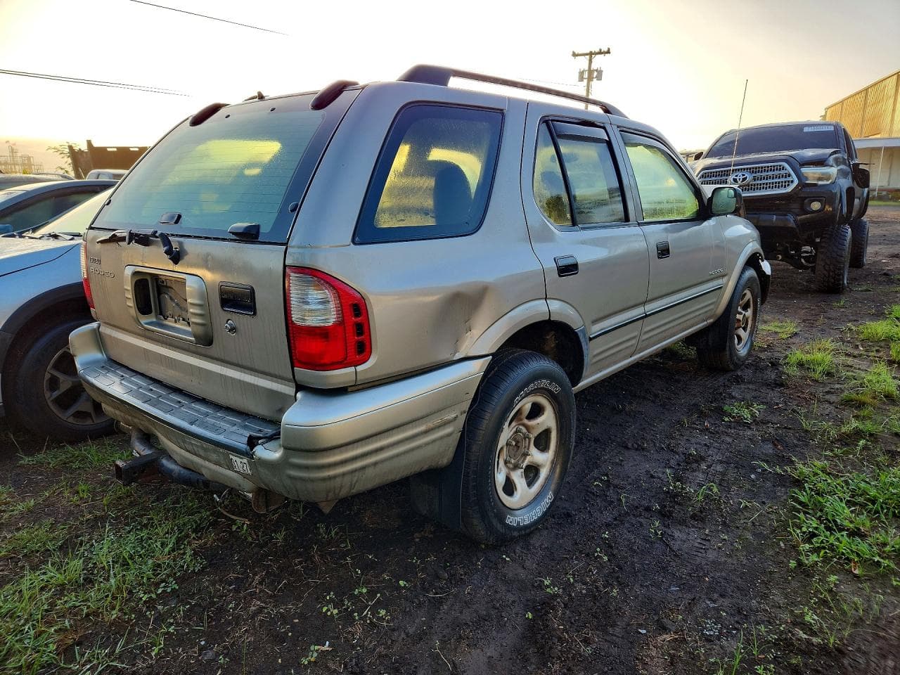 2004 Isuzu Rodeo S - foto 3