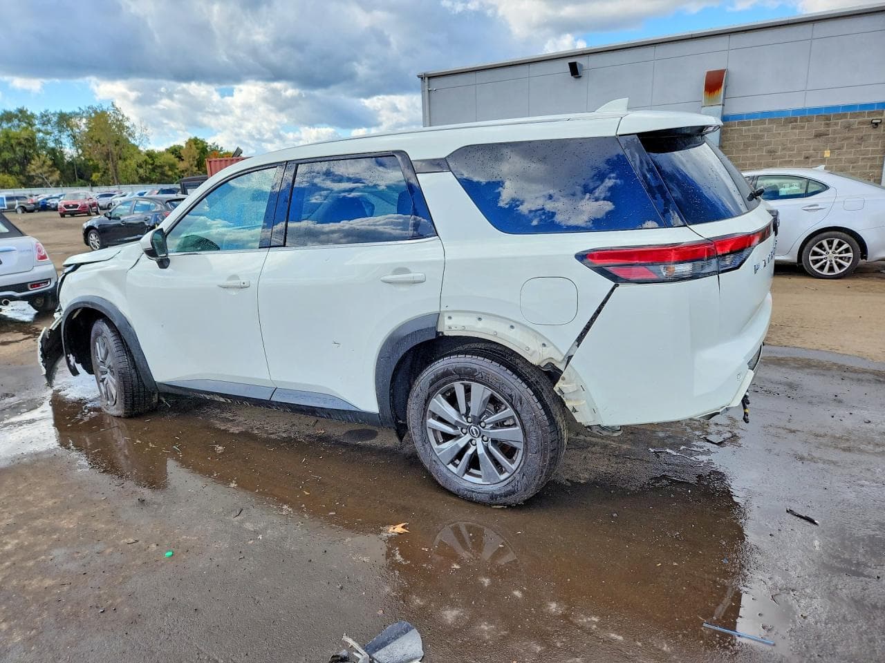 2022 Nissan Pathfinder S - foto 2