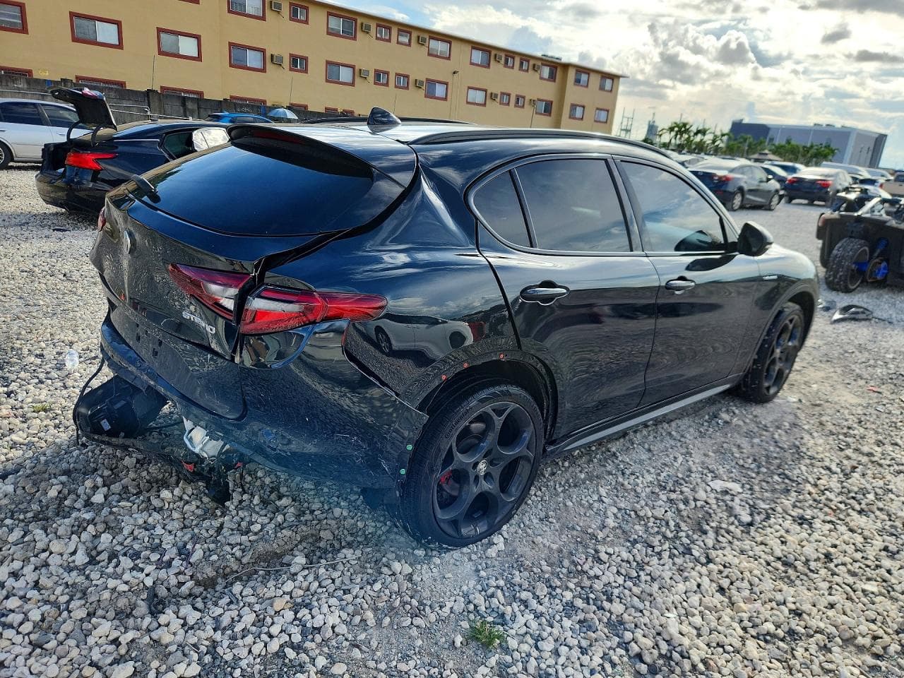 2022 Alfa Romeo Stelvio Ti - foto 3