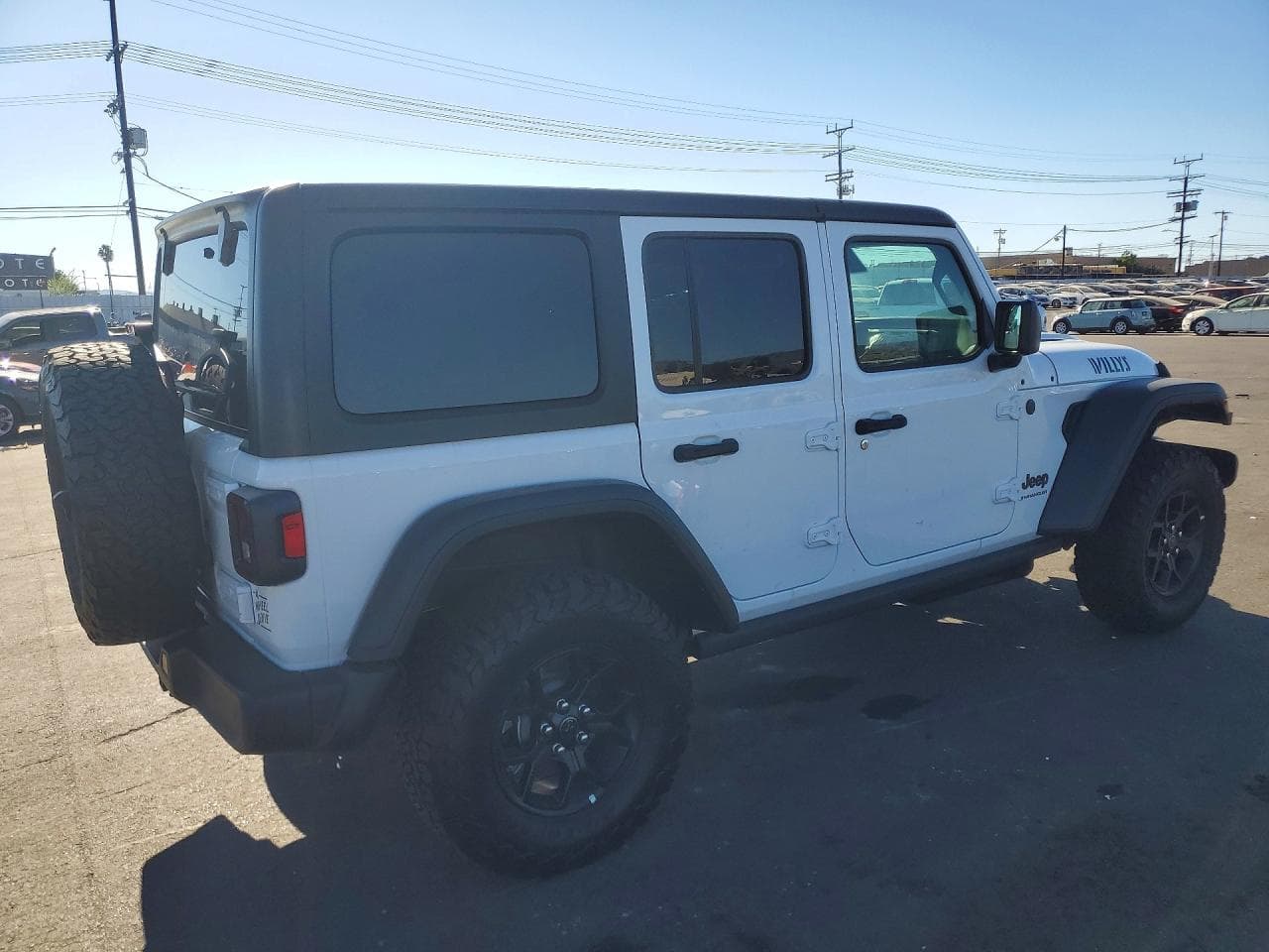 2026 Jeep Wrangler Sport - foto 3