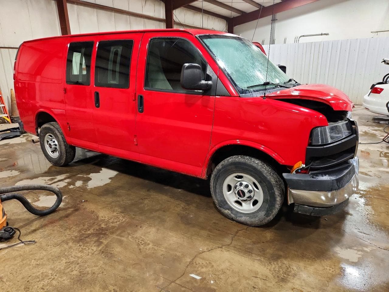 2017 GMC Savana G3500 - foto 4