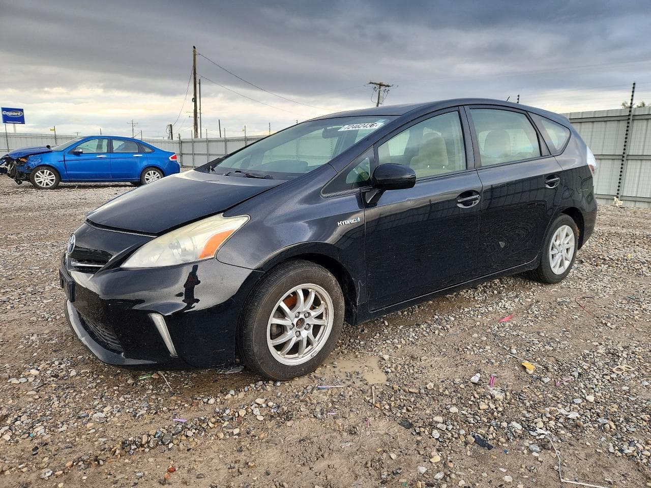 Toyota Prius v (+) 2012 z USA