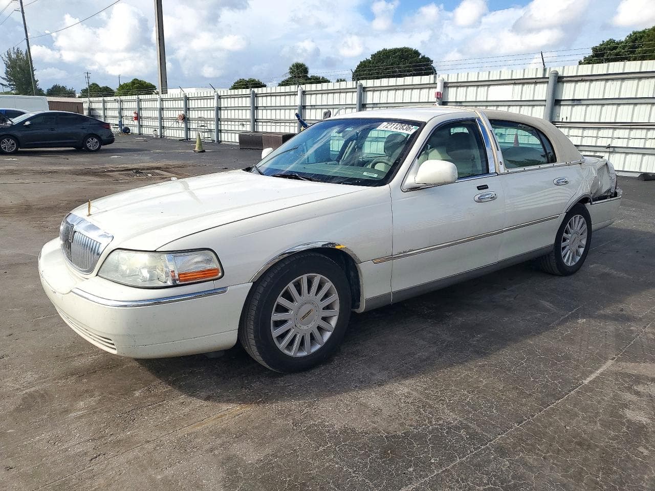 2005 Lincoln Town Car z USA