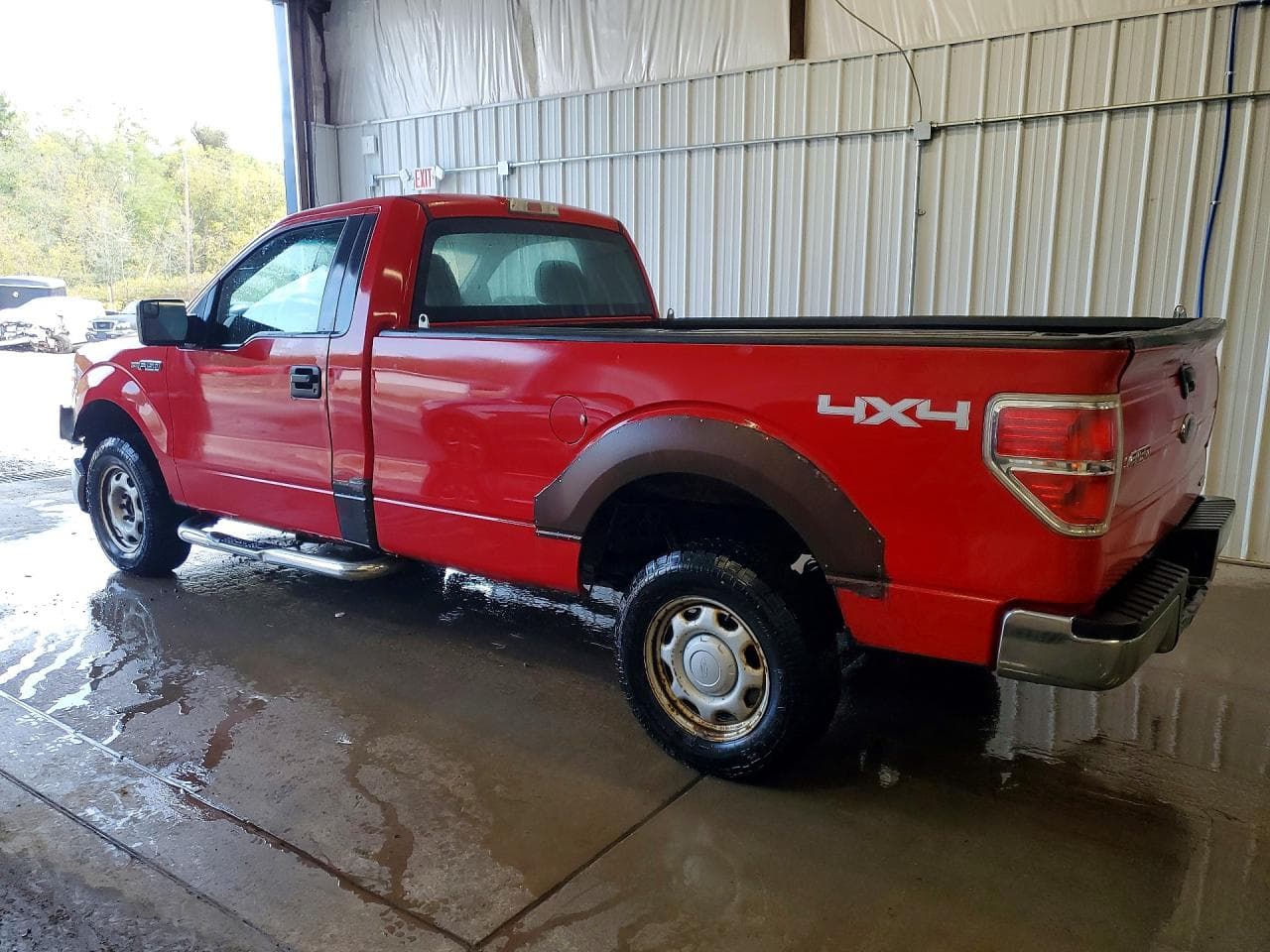 2011 Ford F150 - foto 2