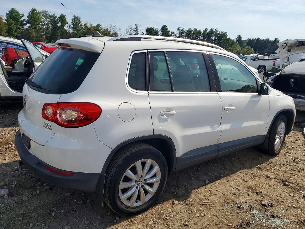 2011 Volkswagen Tiguan S - foto 3