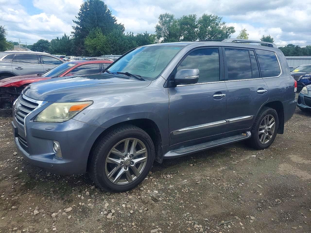 Lexus LX 2013 z USA
