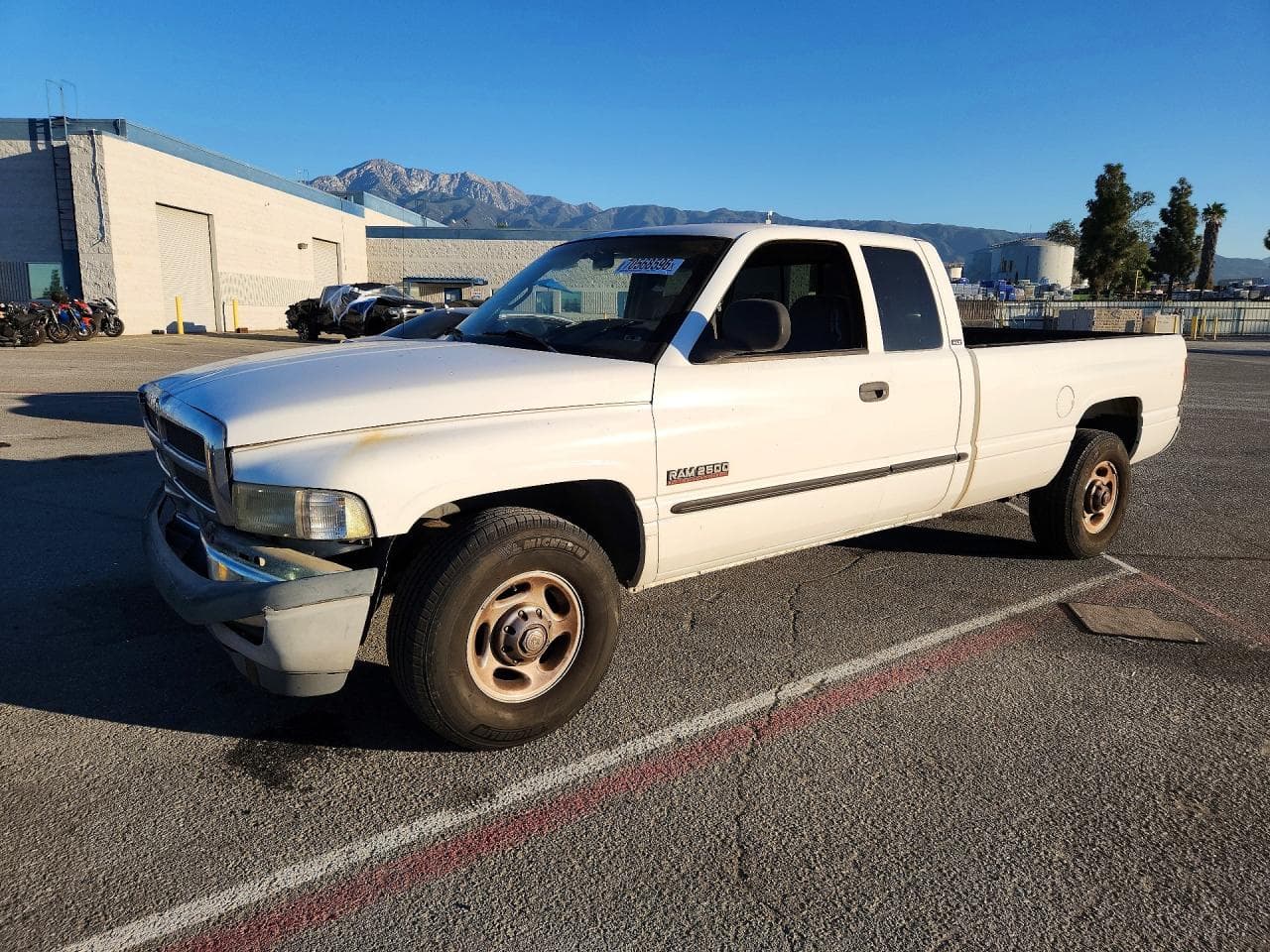 Dodge RAM 2000 z USA