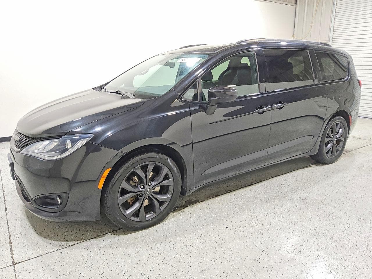 Chrysler Pacifica 2018 z USA