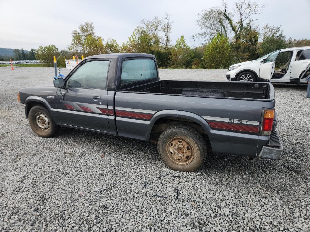 1989 Mazda B2200 Short Bed - foto 2