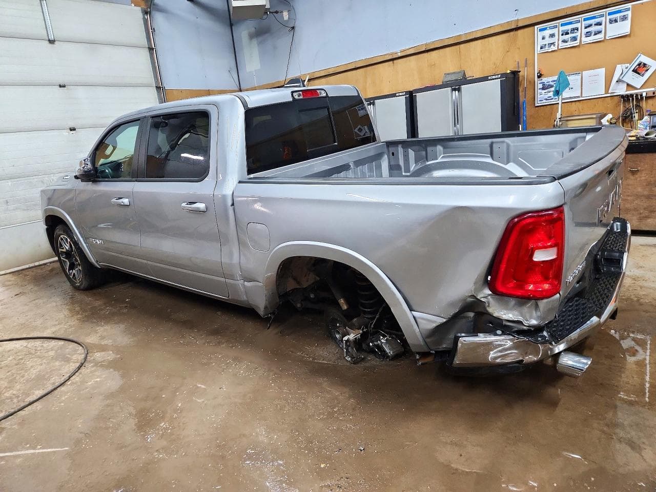 2026 Ram 1500 Laramie - foto 2