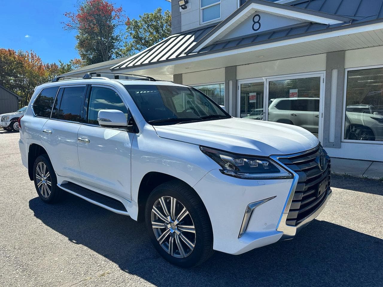 Lexus LX 2017 z USA