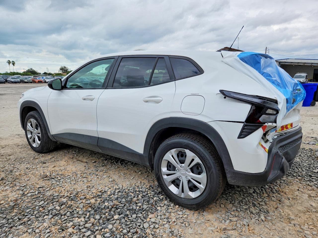 2025 Chevrolet Trax Ls - foto 2