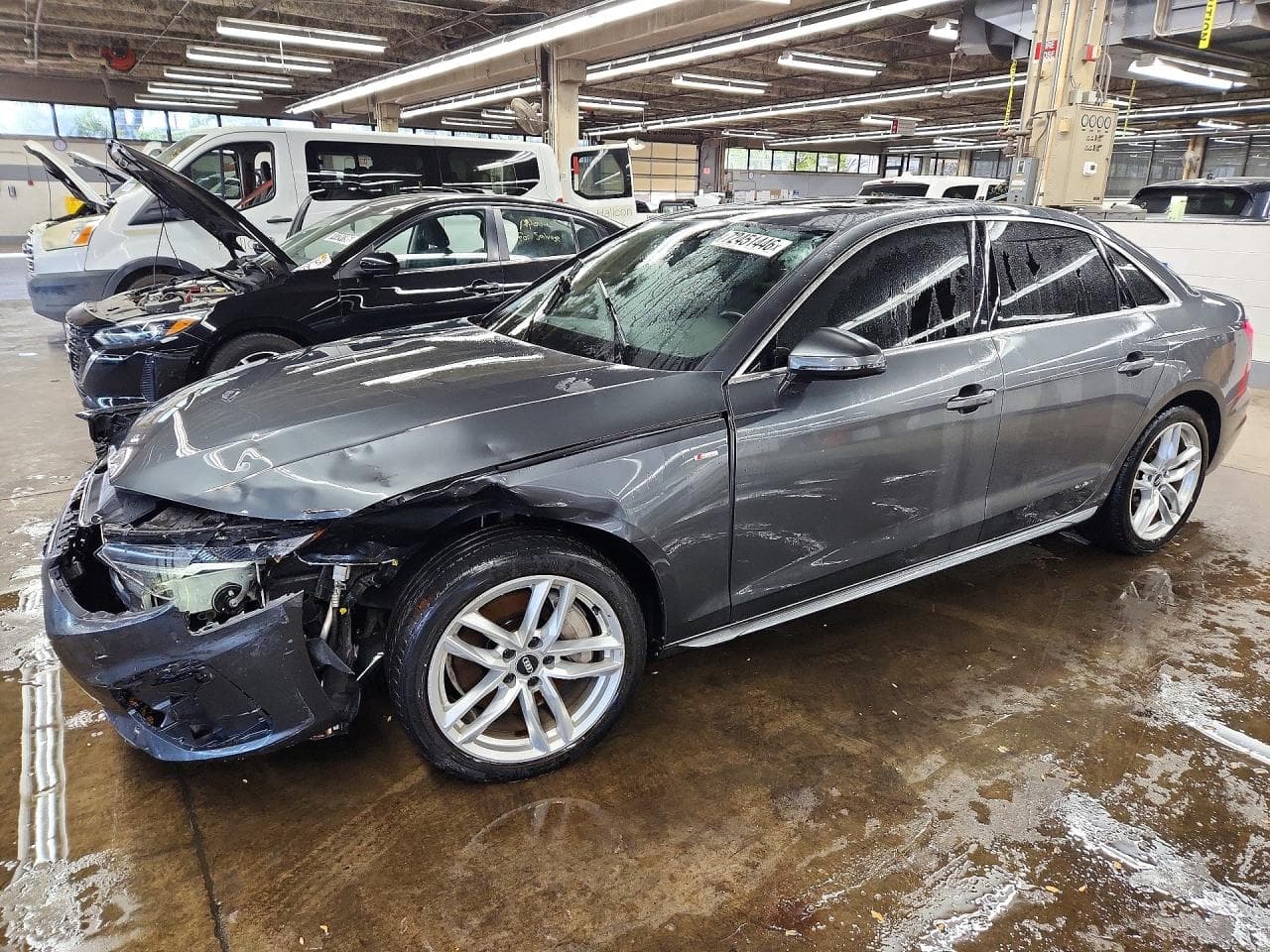 Audi A4 2021 z USA