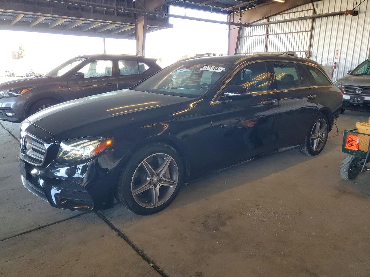 Mercedes-Benz E-klasse 2017 z USA