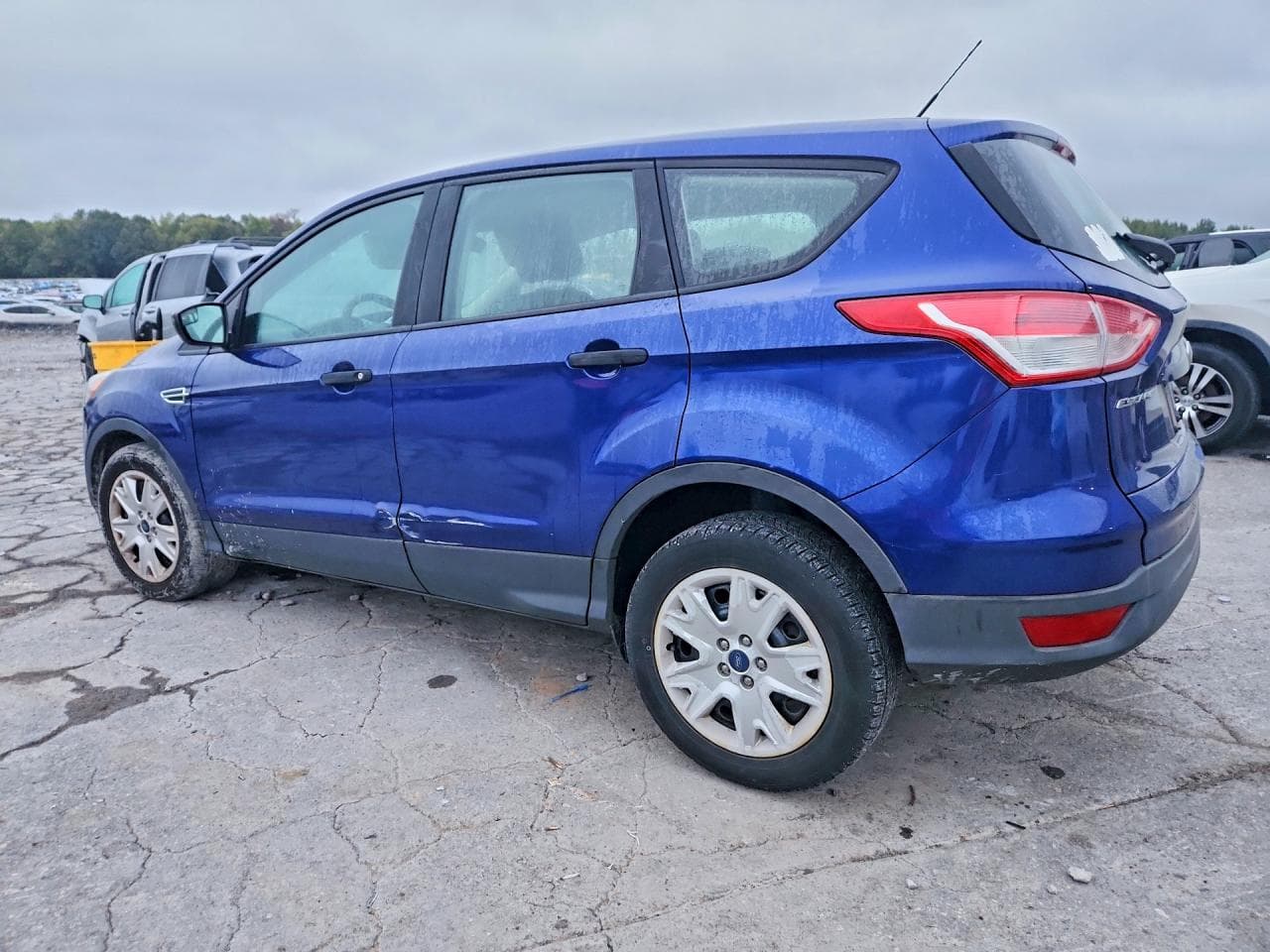 2014 Ford Escape S - foto 2