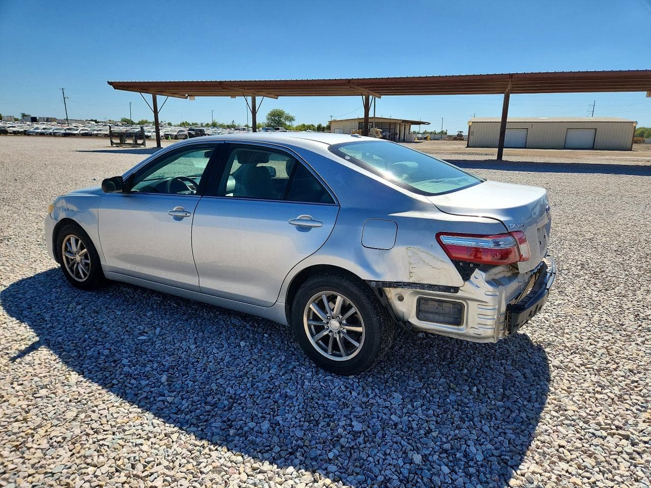2011 Toyota Camry Le - foto 2