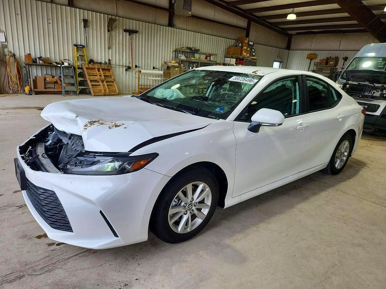 Toyota Camry 2025 z USA