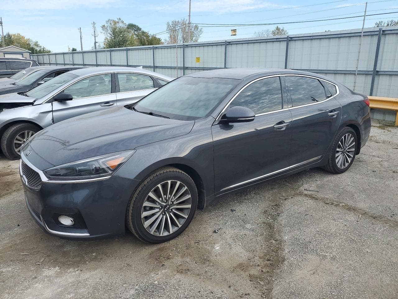 Kia Cadenza 2017 z USA