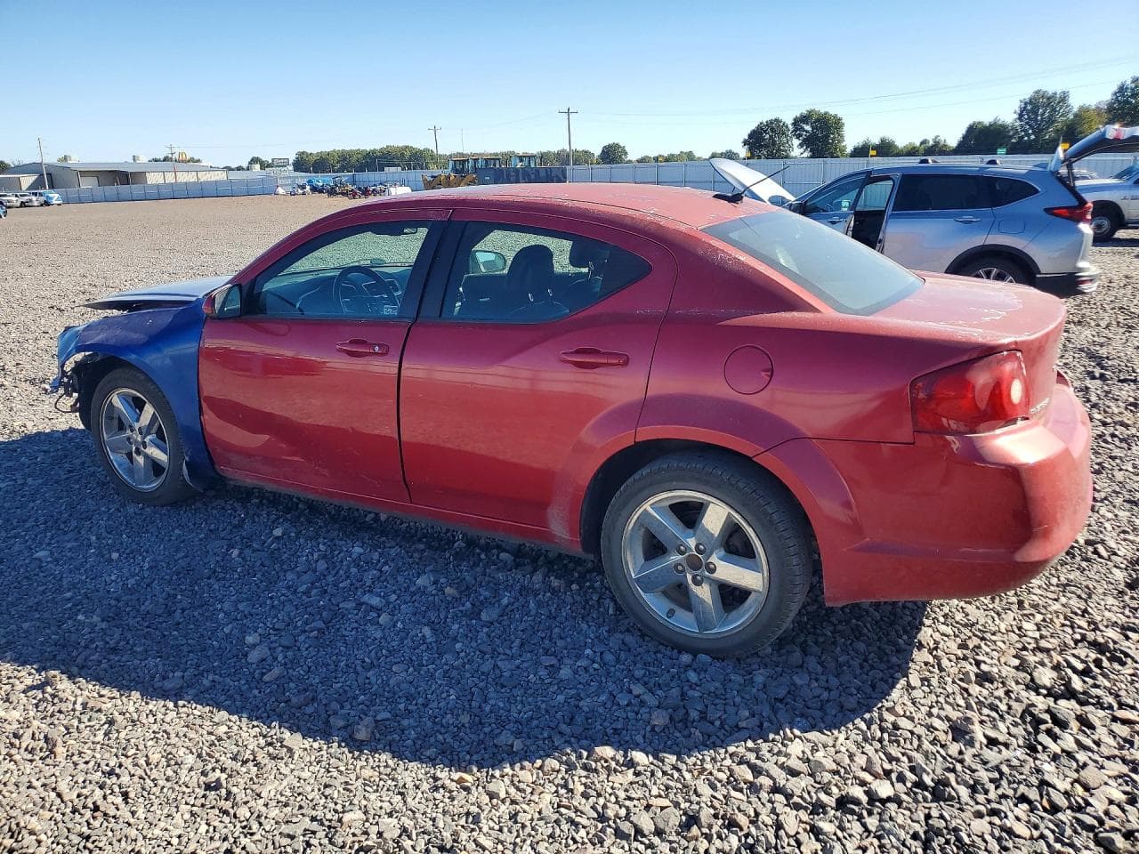 2011 Dodge Avenger Lux - foto 2