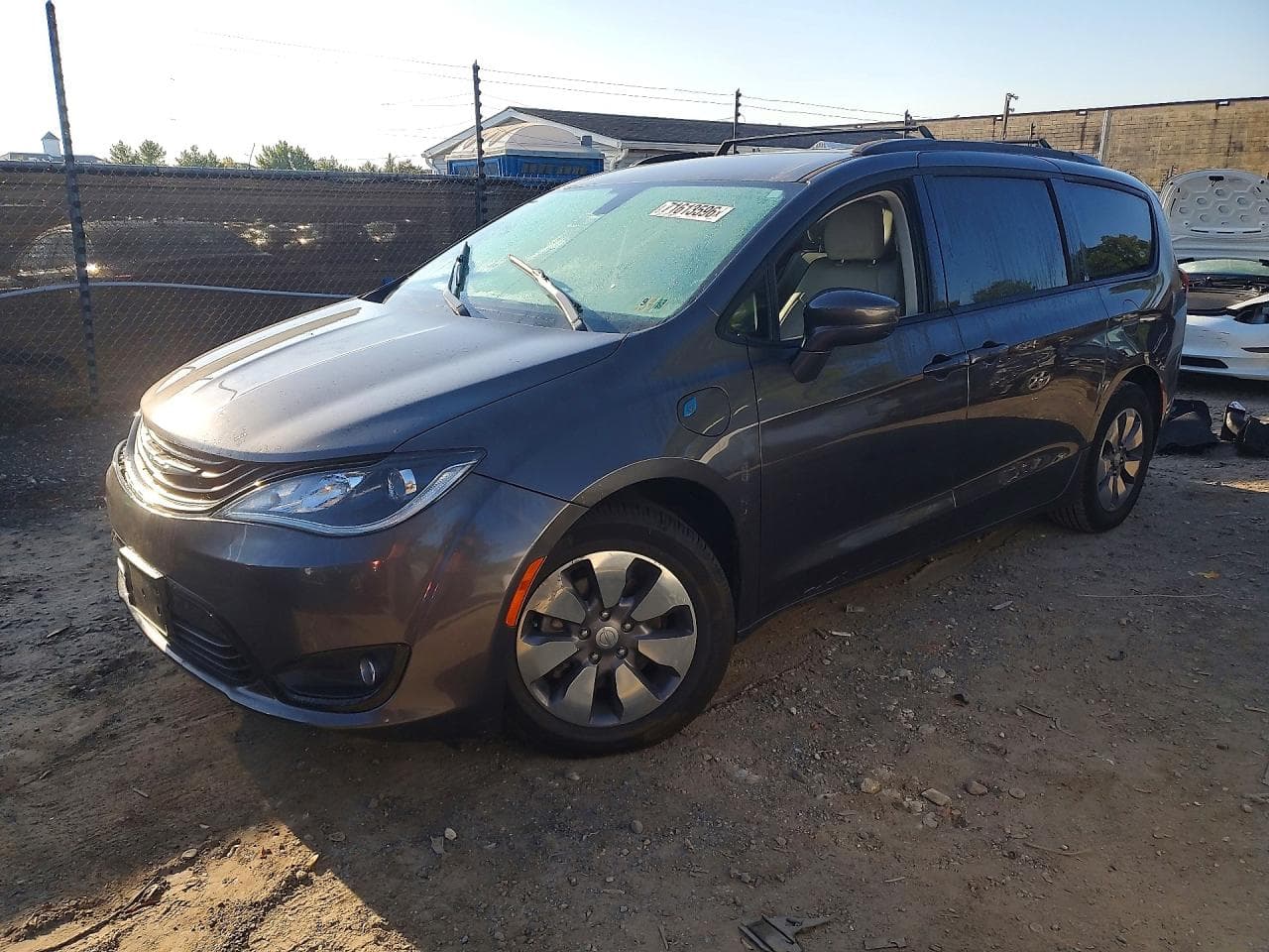 Chrysler Pacifica 2018 z USA