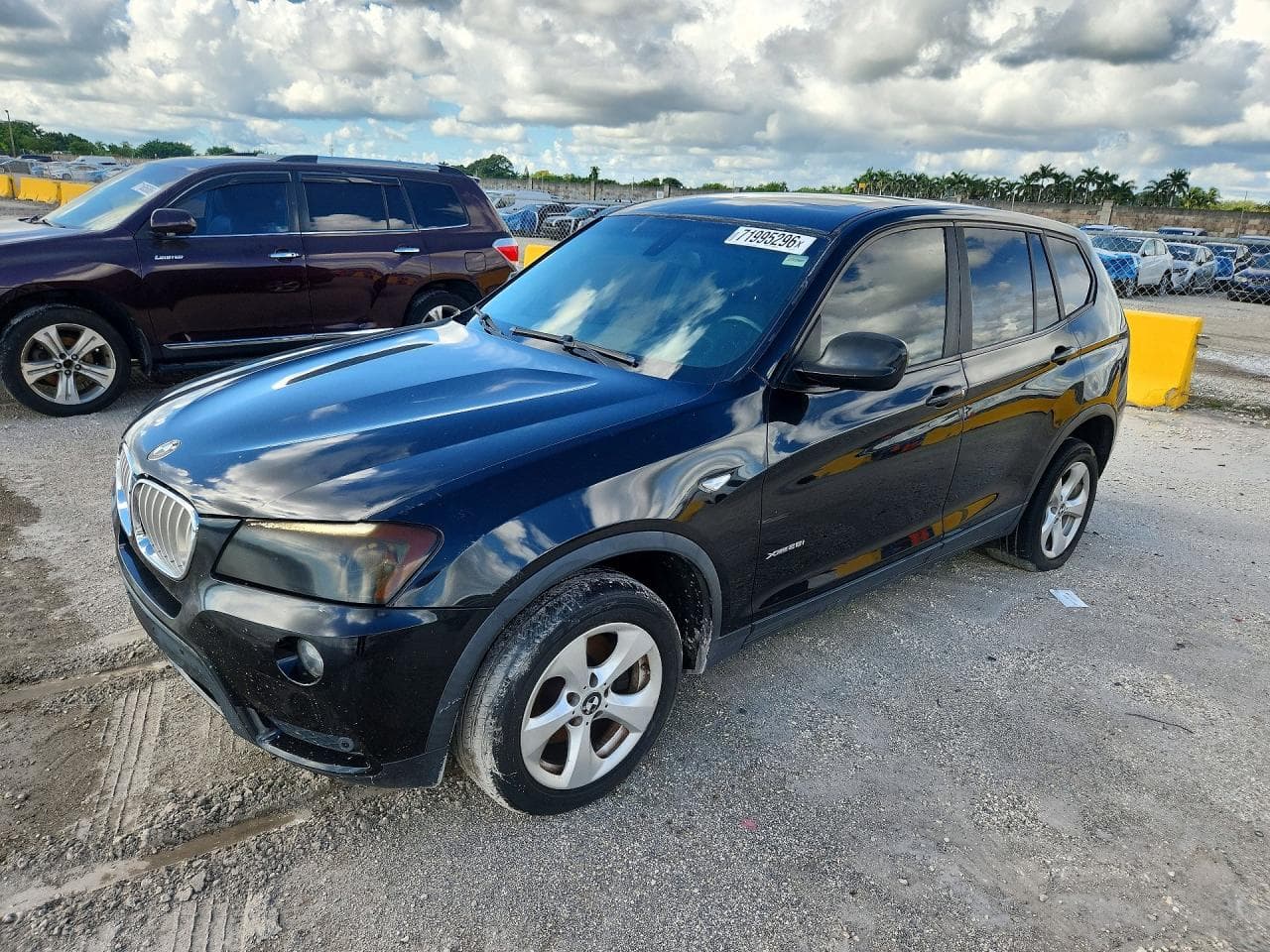 BMW X3 2011 z USA