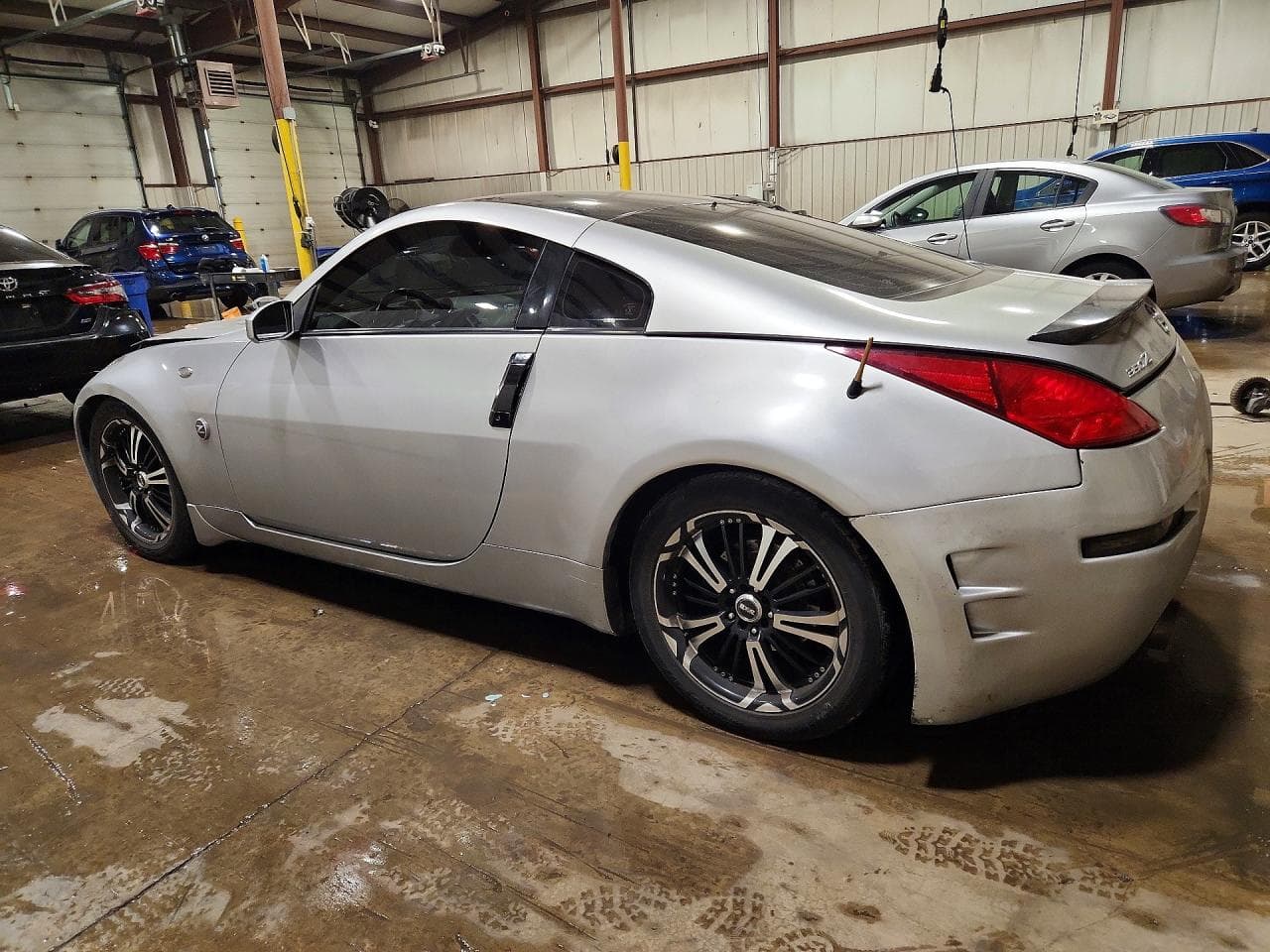 2004 Nissan 350Z Base - foto 2