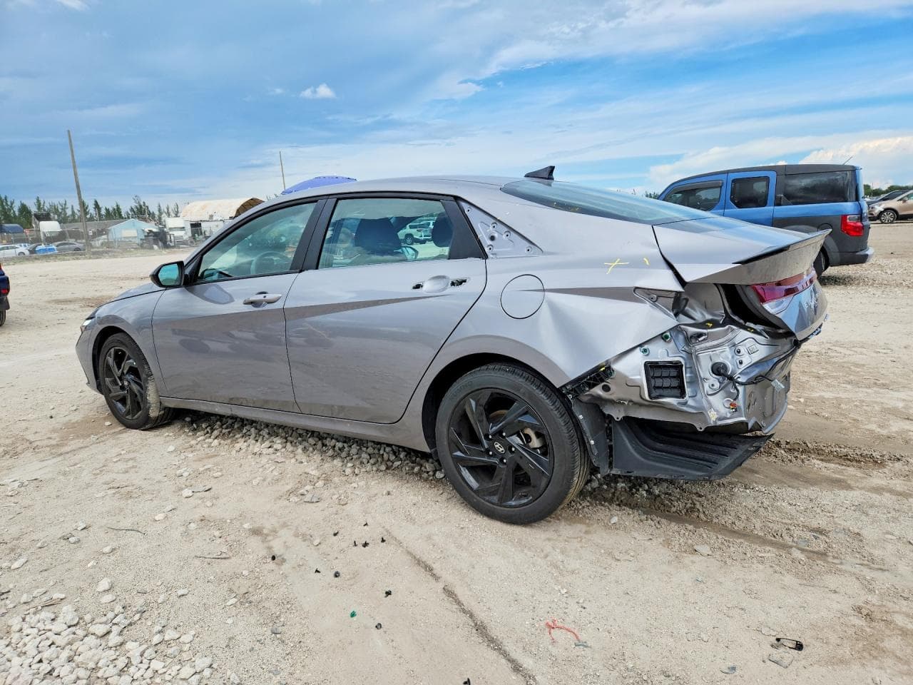 2026 Hyundai Elantra Sel Sport - foto 2