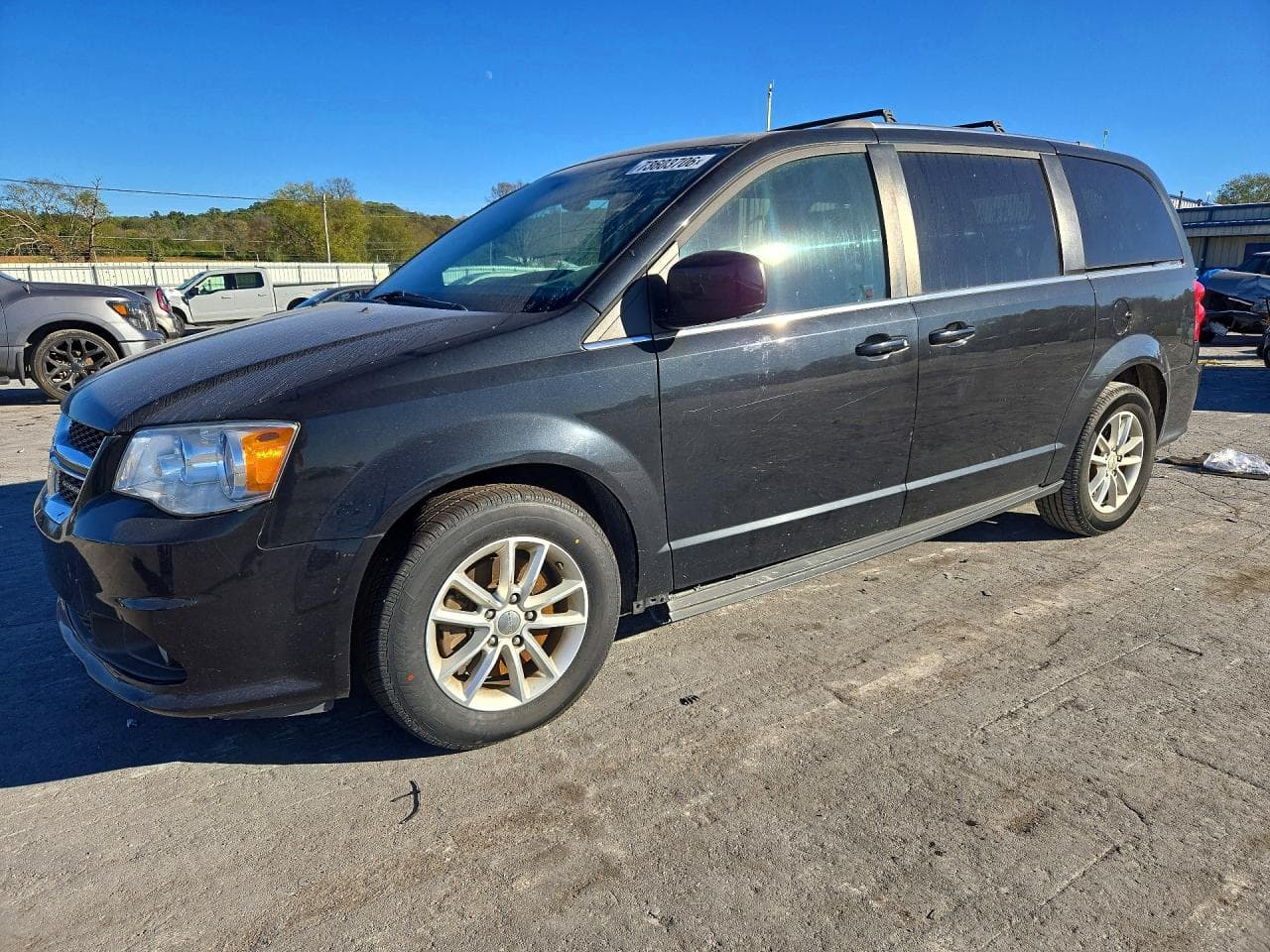 Dodge Caravan 2018 z USA