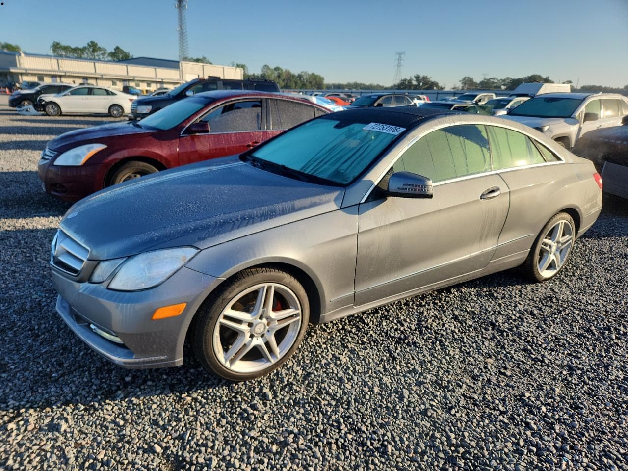 Mercedes-Benz E-klasse 2013 z USA