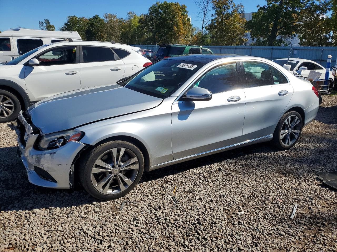 Mercedes-Benz C-klasse 2016 z USA
