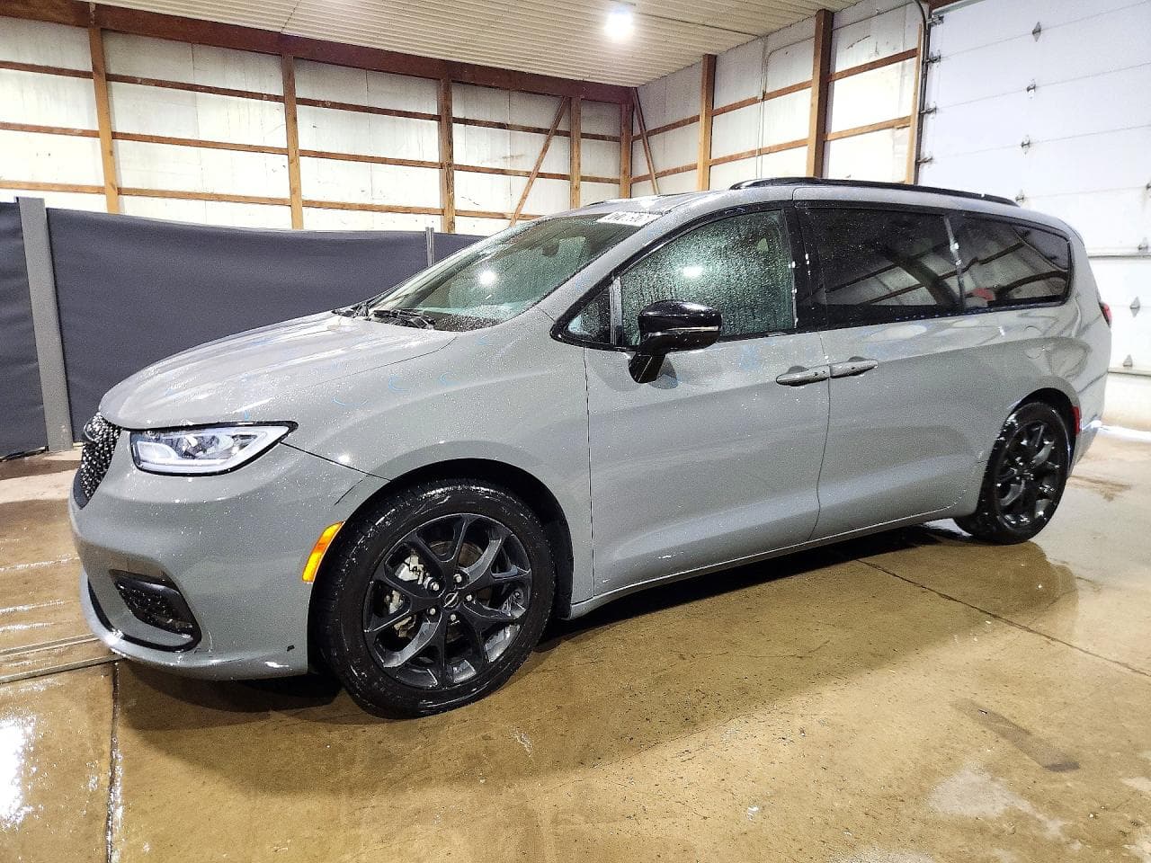 Chrysler Pacifica 2025 z USA