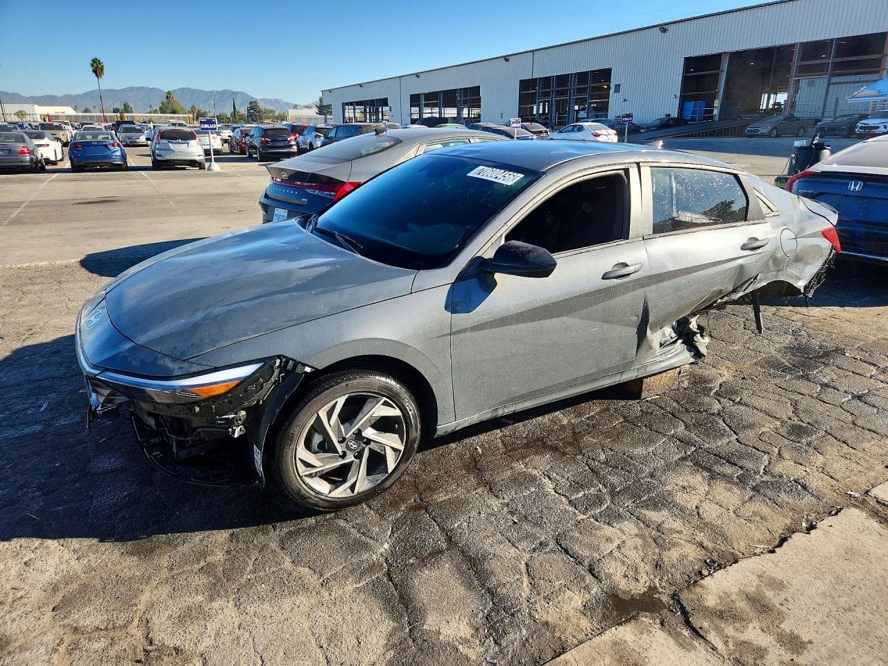 Hyundai Elantra 2025 z USA