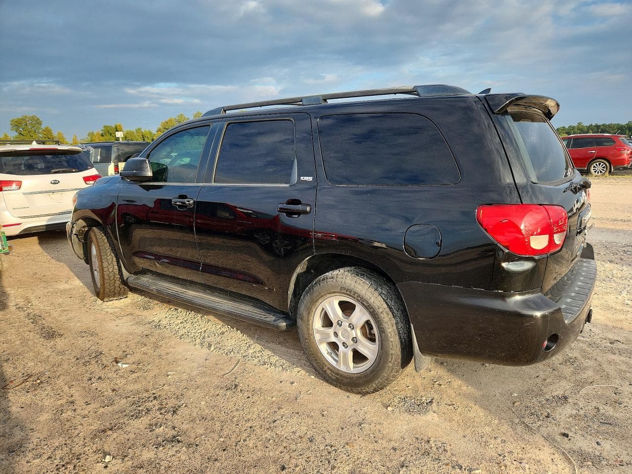 2013 Toyota Sequoia Sr5 - foto 2
