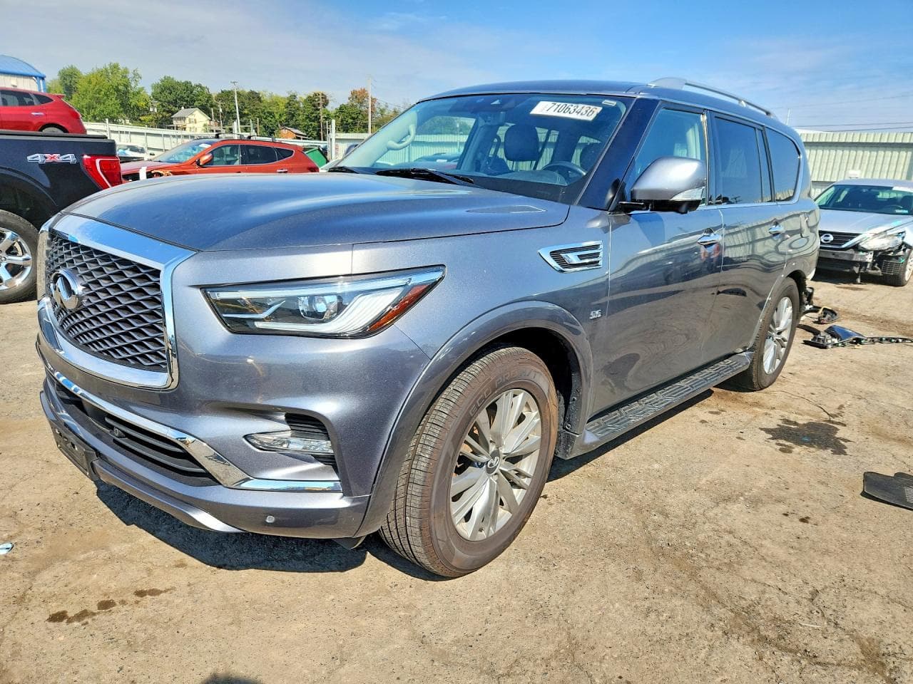 Infiniti QX80 2020 z USA