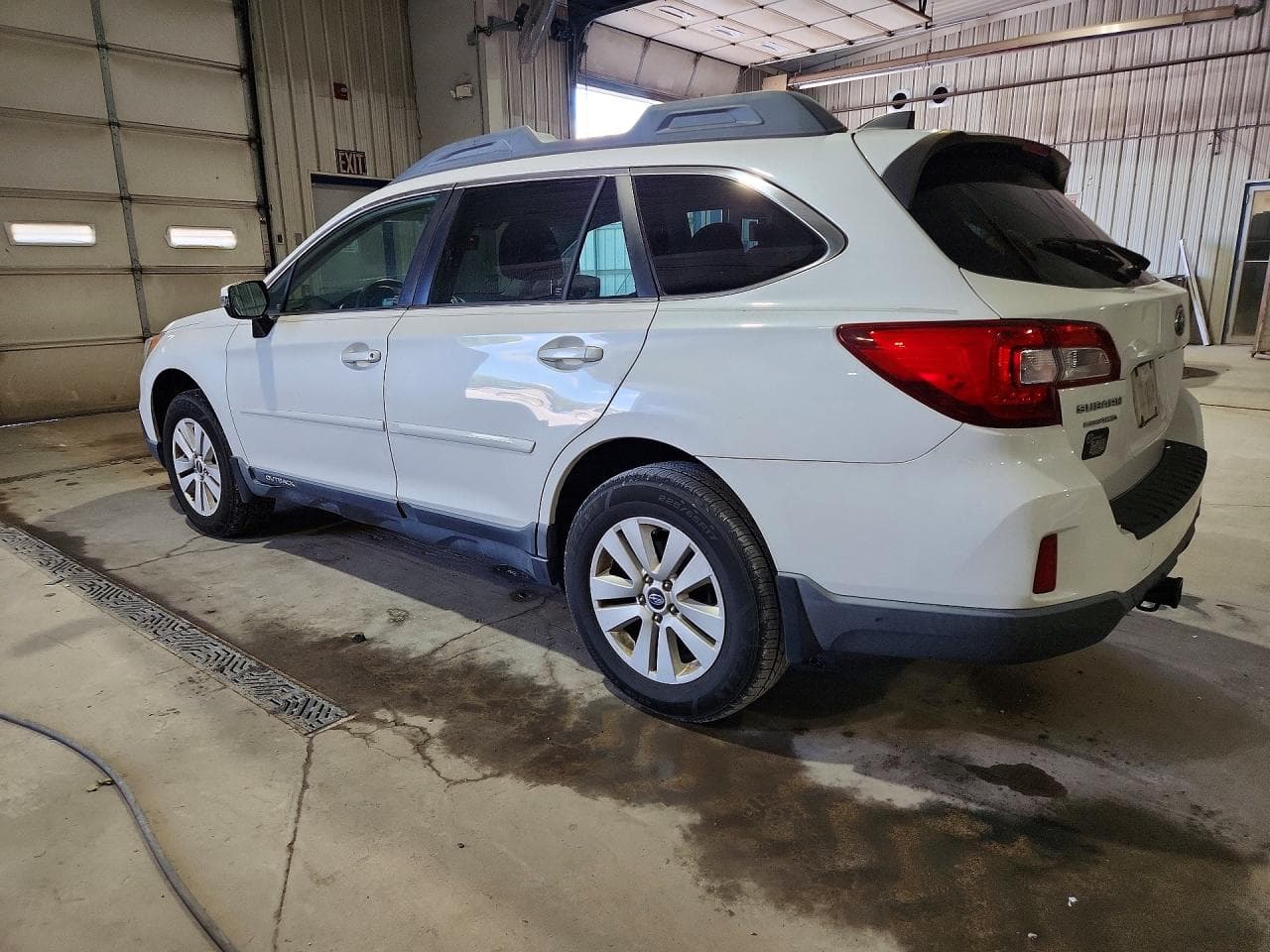 2017 Subaru Outback 2.5I Premium - foto 2