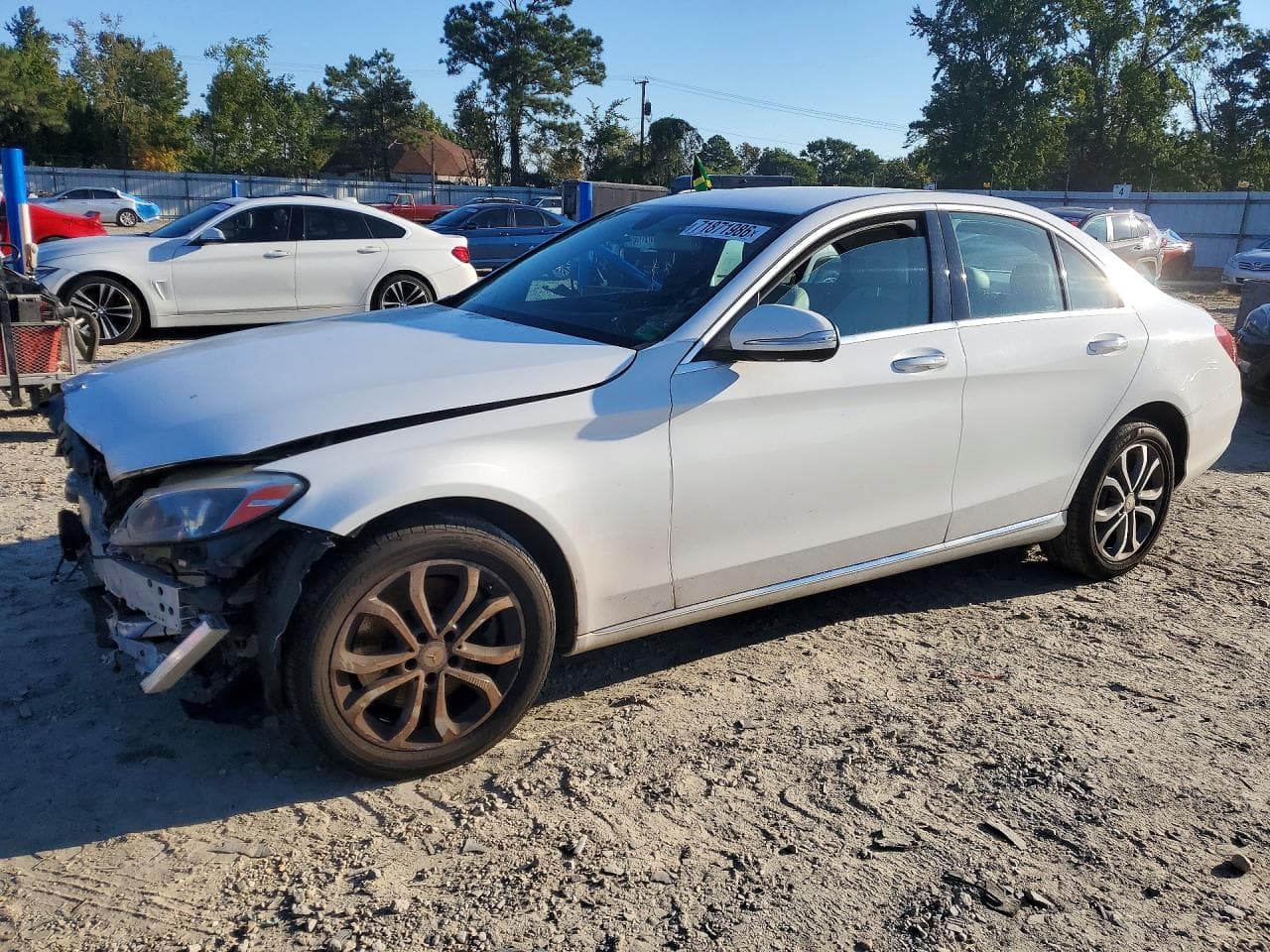 Mercedes-Benz C-klasse 2015 z USA