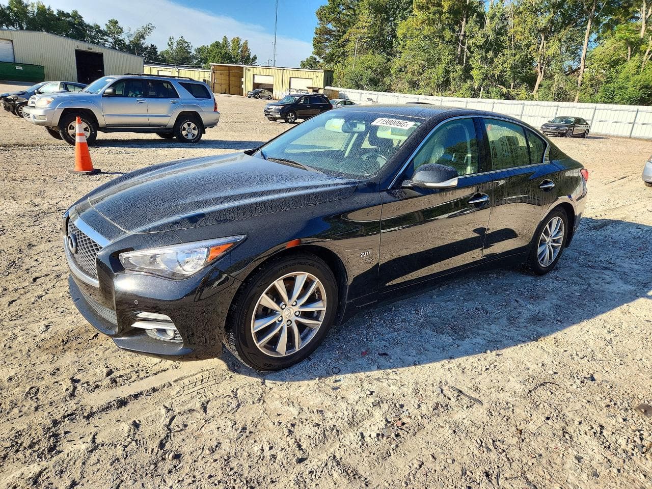 Infiniti Q50 2017 z USA