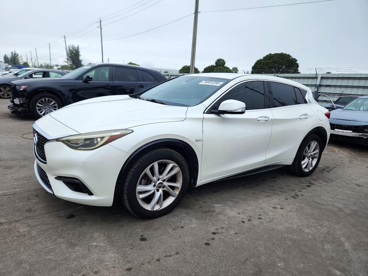 Infiniti QX30 2018 z USA