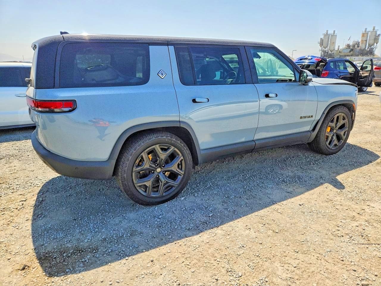 2023 Rivian R1S Adventure - foto 3