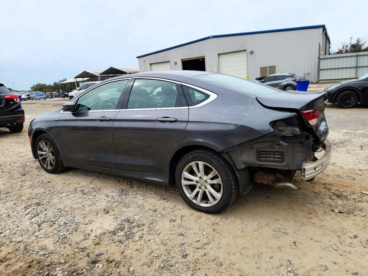 2015 Chrysler 200 Limited - foto 2