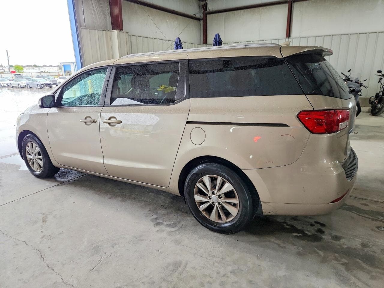 2017 Kia Sedona Lx - foto 2