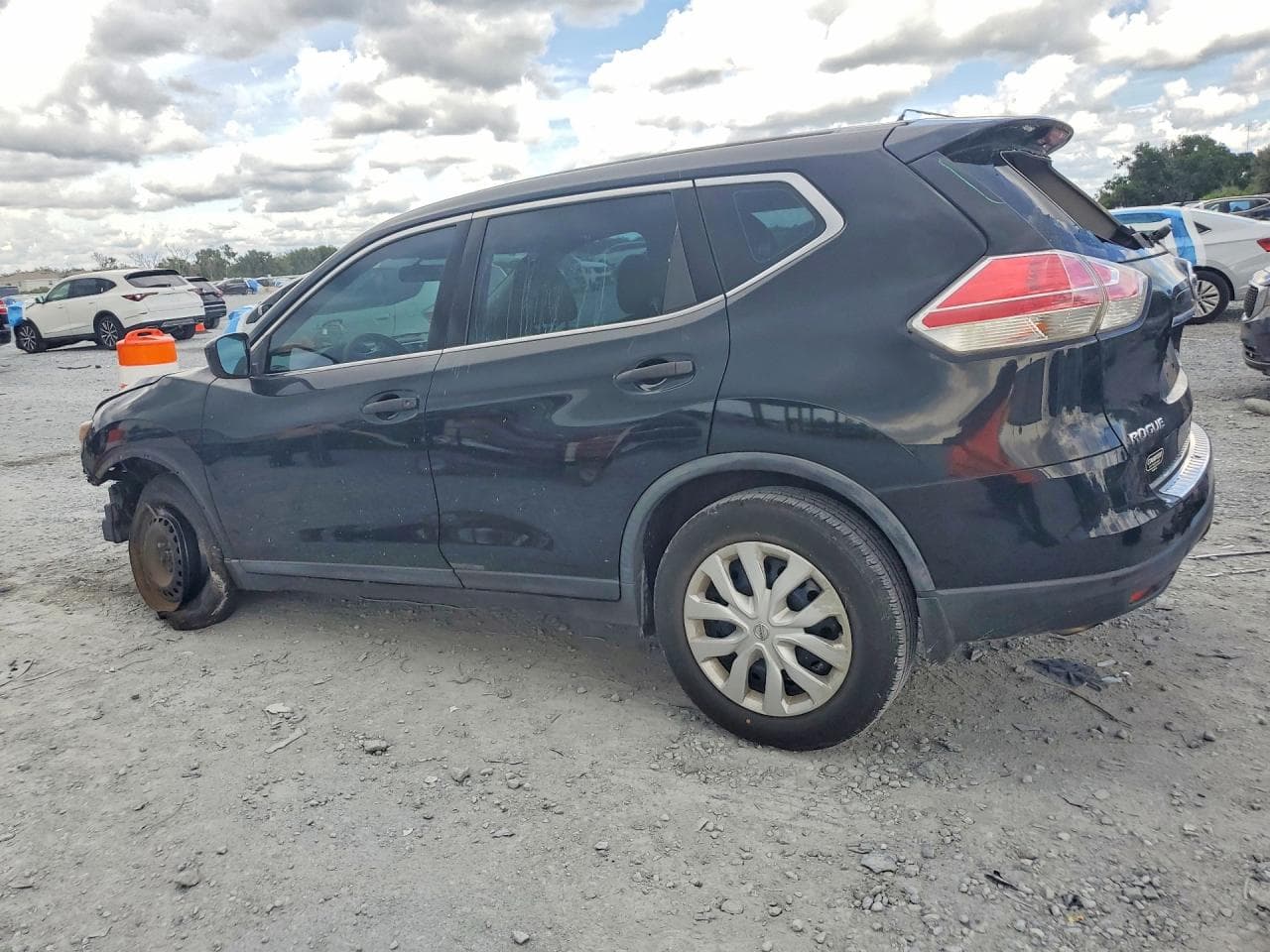2016 Nissan Rogue S - foto 2