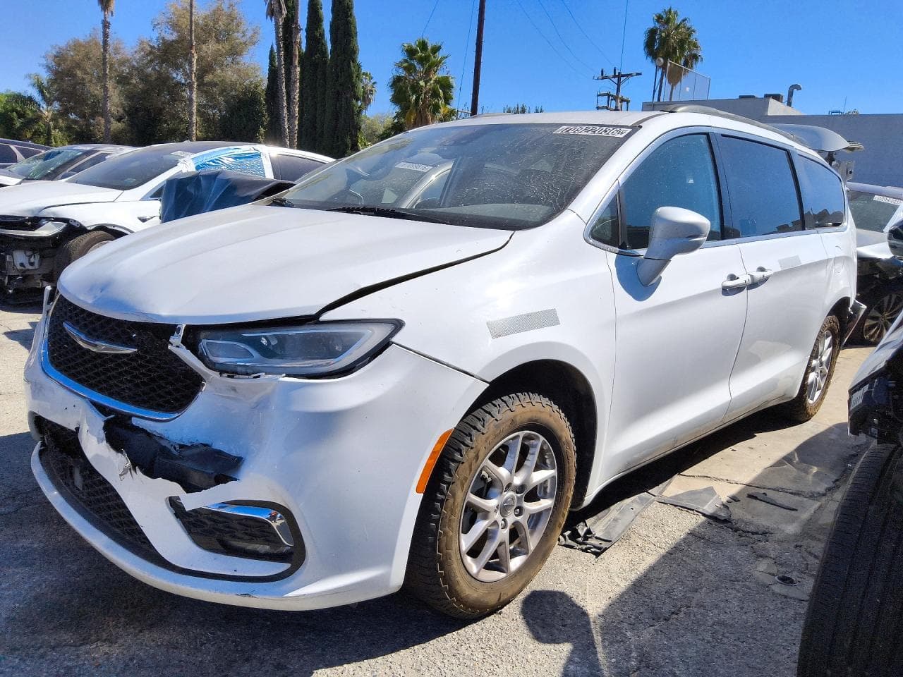 Chrysler Pacifica 2022 z USA