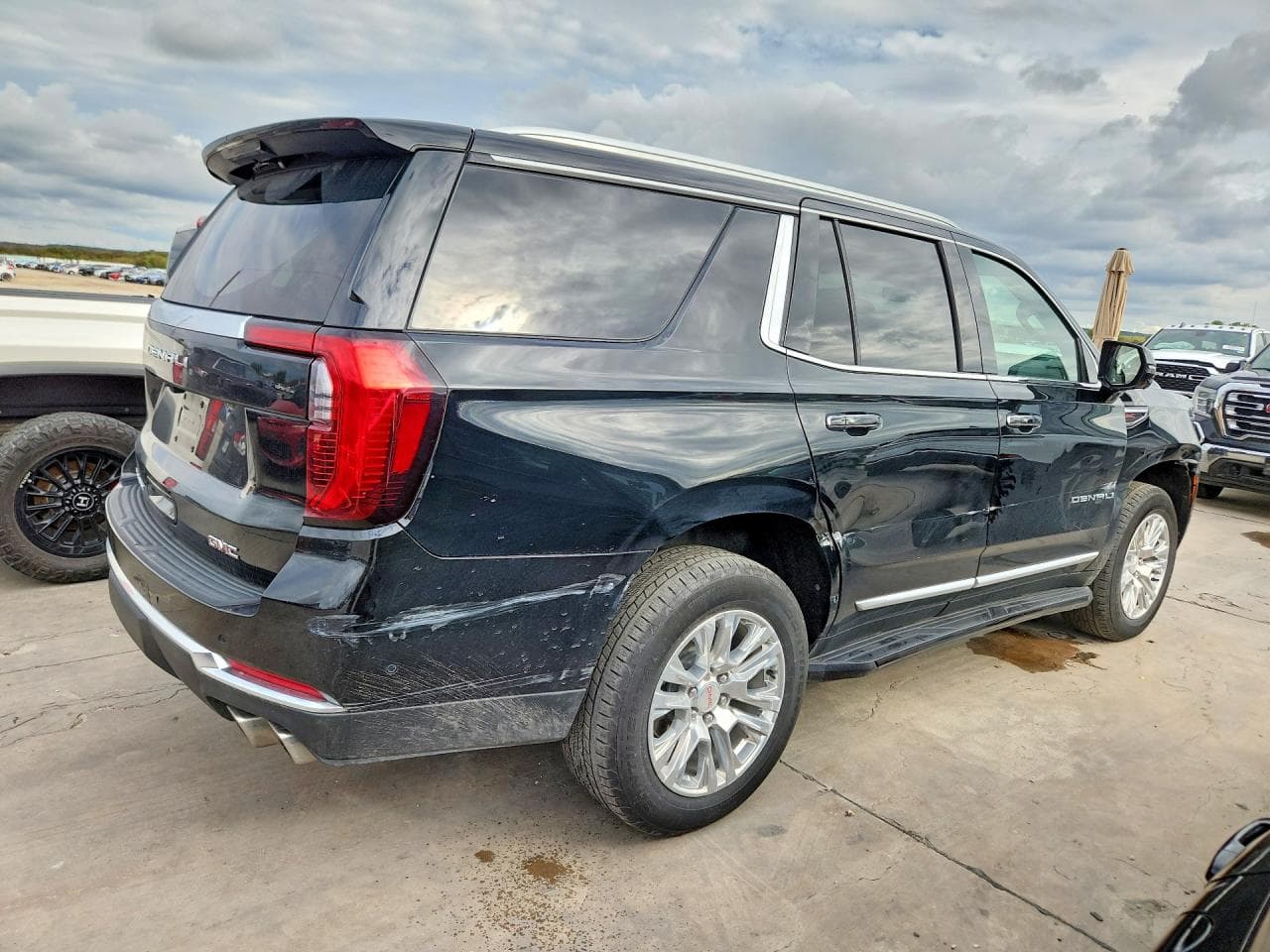 2025 GMC Yukon Denali - foto 3