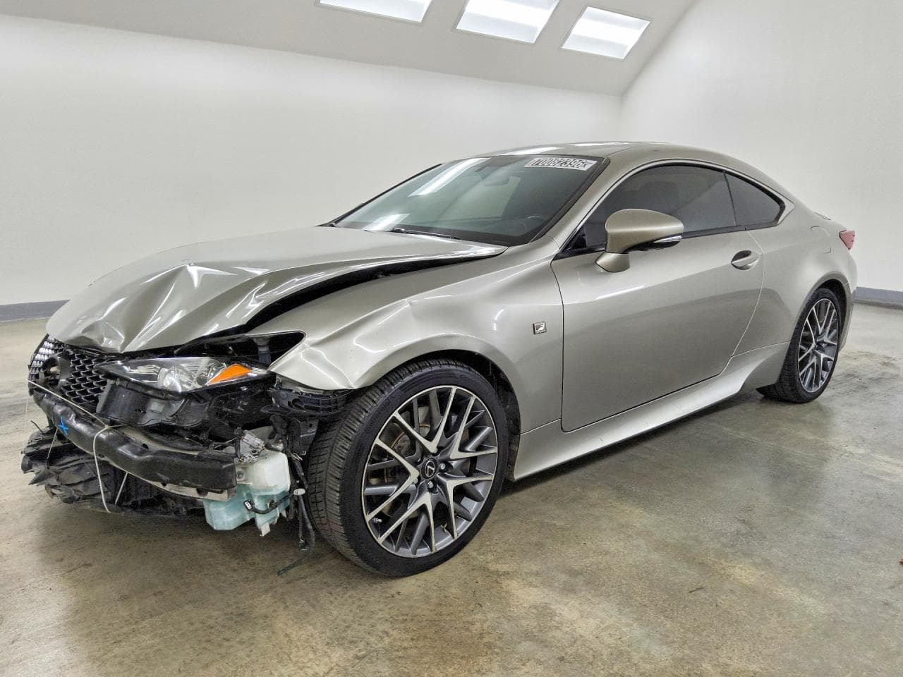 Lexus RC 2017 z USA