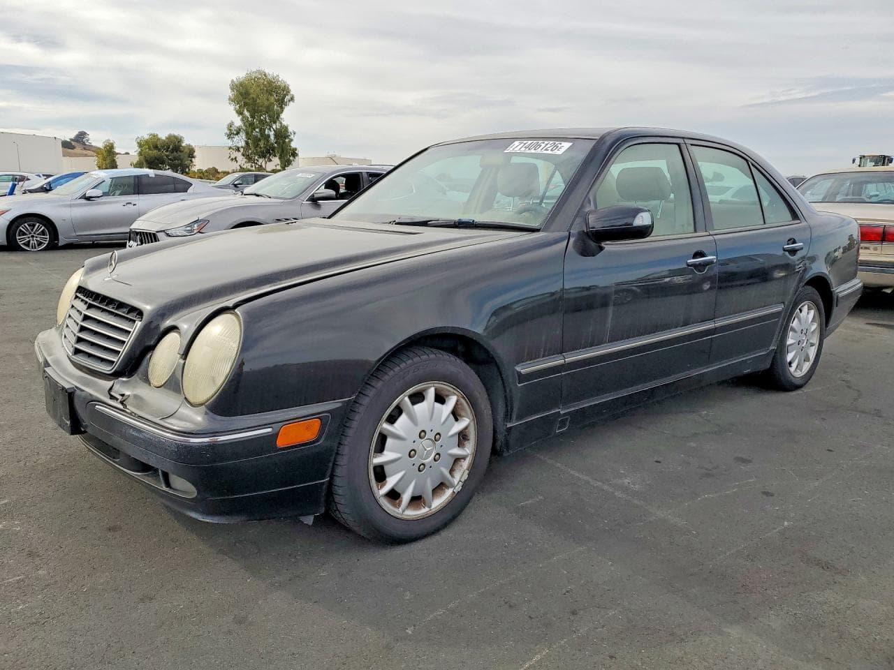 Mercedes-Benz E-klasse 2000 z USA