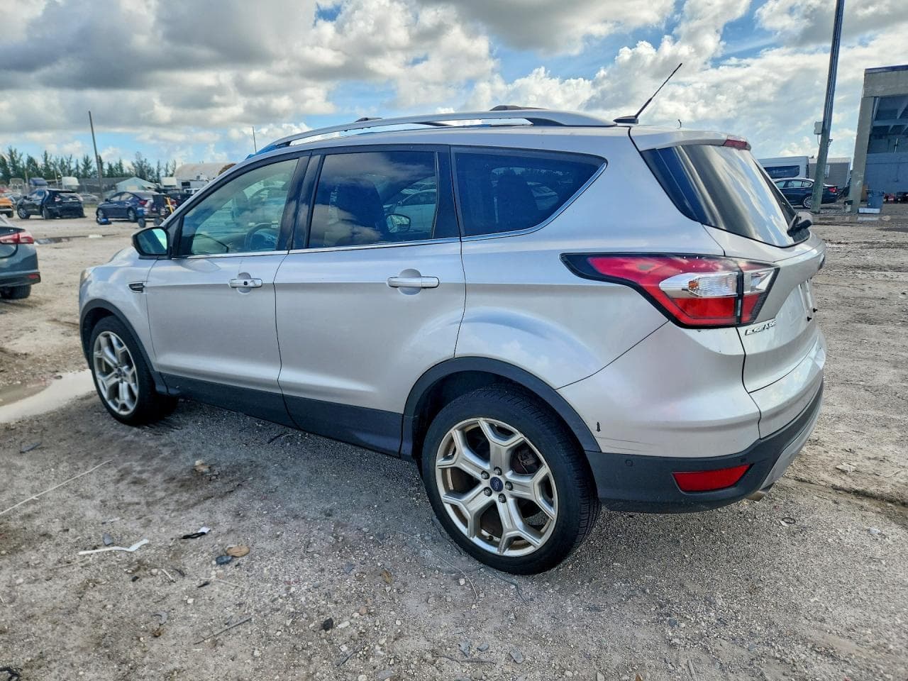 2017 Ford Escape Titanium - foto 2