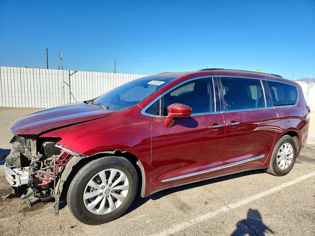 Chrysler Pacifica 2017 z USA