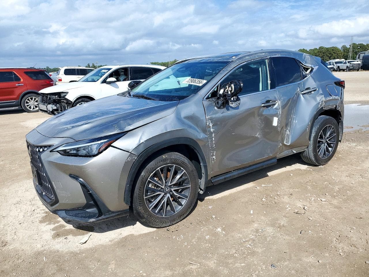 Lexus NX 2024 z USA