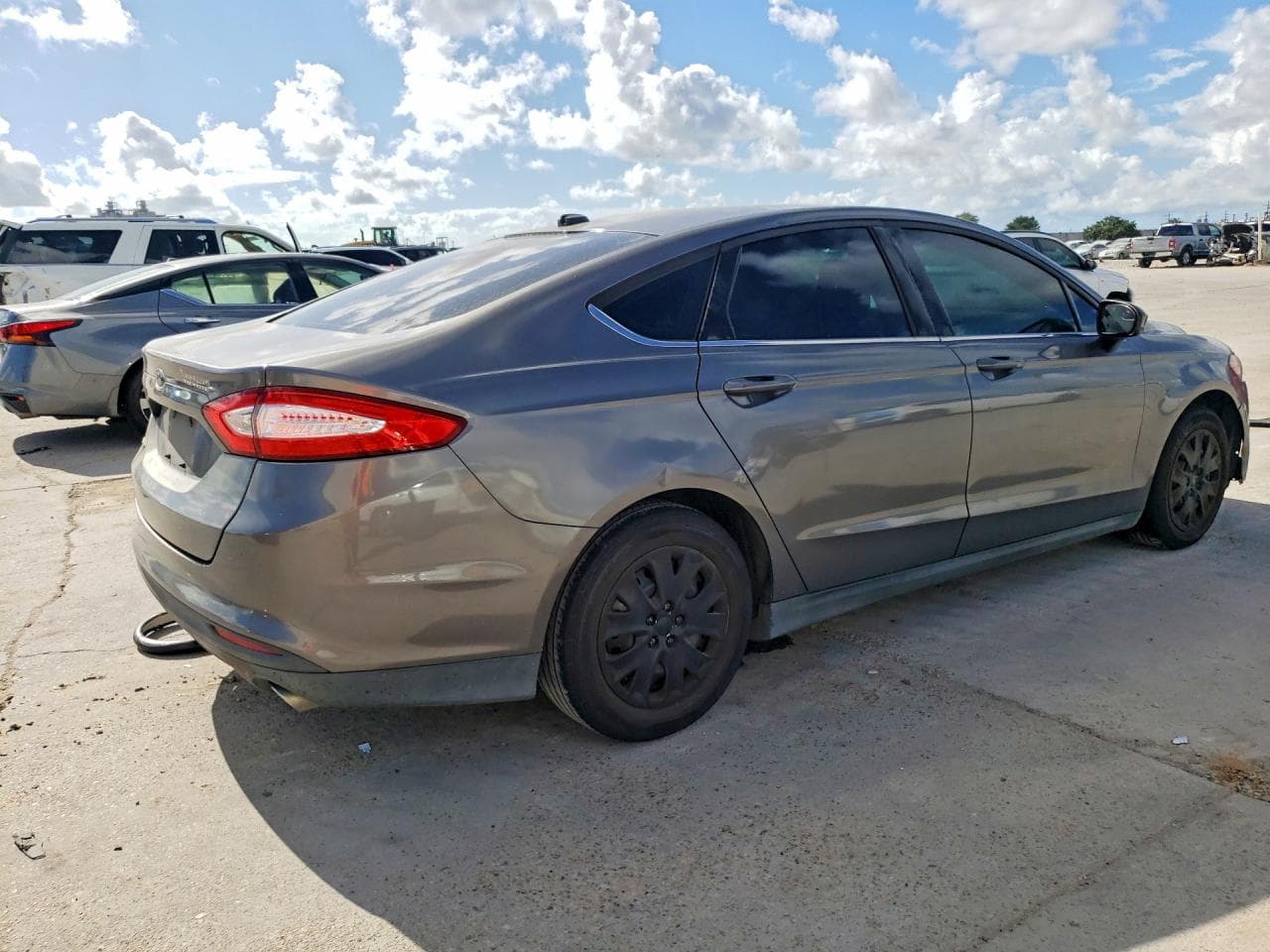 2014 Ford Fusion S - foto 3